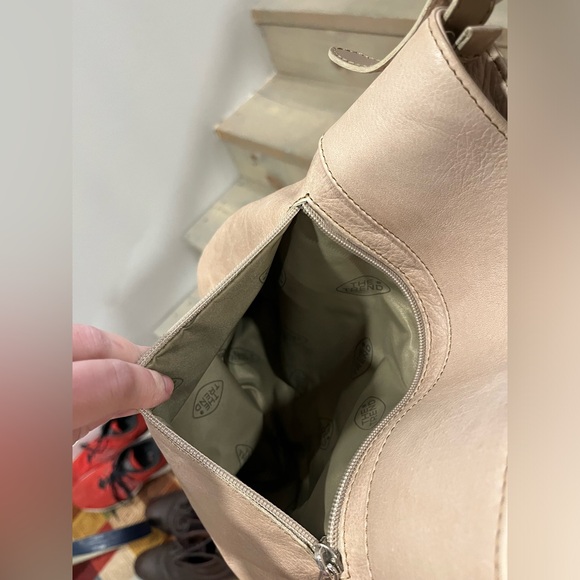 Vintage Taupe Leather Handbag - Picture 8 of 13